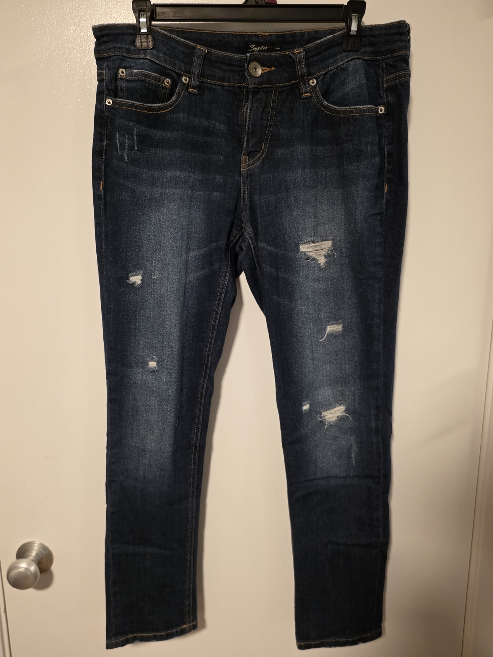 Supplies Mid Rise Vintage PEG Ripped Skinny Jeans